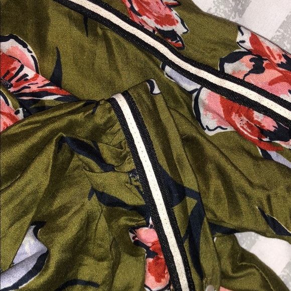 XS Vineet Bahl floral button down - Picture 8 of 9